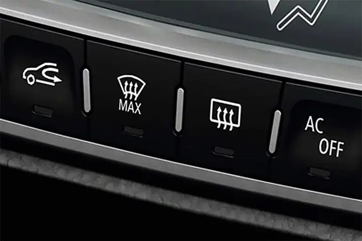 Cách Sấy Kính Lái Xe Mazda Khắc Phục Mờ Hiệu Quả