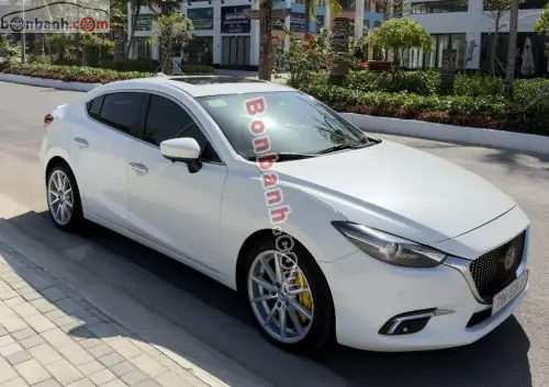 Đánh Giá Chi Tiết Xe Mazda 3: Từ Thiết Kế Đến Trải Nghiệm Lái