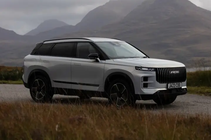 So Sánh Mazda Premacy Và Jolie: Lựa Chọn Nào Phù Hợp Với Gia Đình Bạn?