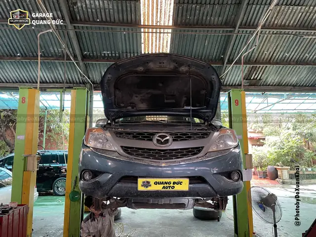Sửa Chữa Gầm Bệ Mazda: Hướng Dẫn Chi Tiết Từ Chuyên Gia