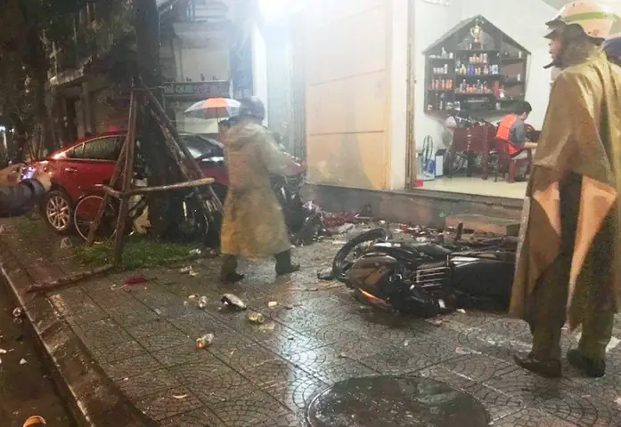 Tai Nạn Ô Tô Mazda Ở Huế: Tổng Hợp Thông Tin, Nguyên Nhân Và Cách Xử Lý Ban Đầu