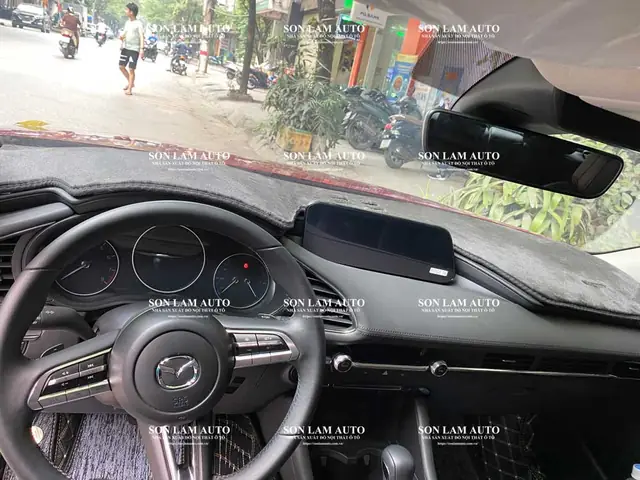 So Sánh 7 Loại Thảm Taplo Mazda 3 – Chọn Ngay Chất Liệu Phù Hợp