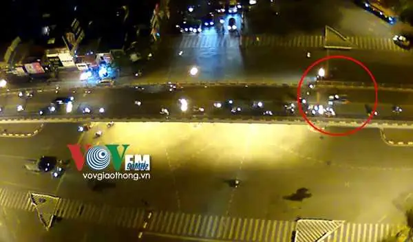 Taxi Đâm Mazda 6 Thái Hà: Diễn Biến, Nguyên Nhân Và Bài Học An Toàn