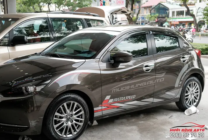 Tem Dán Mazda 2 Hatchback: Nâng Tầm Diện Mạo & Bảo Vệ Xe Tối Ưu