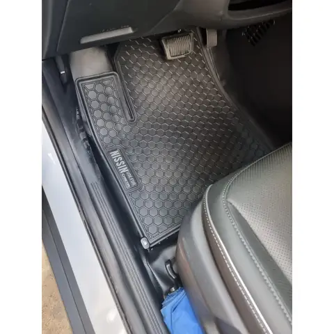 Thảm Cao Su Mazda 3: Giải Pháp Bảo Vệ Sàn Xe Toàn Diện & Nâng Tầm Trải Nghiệm Lái