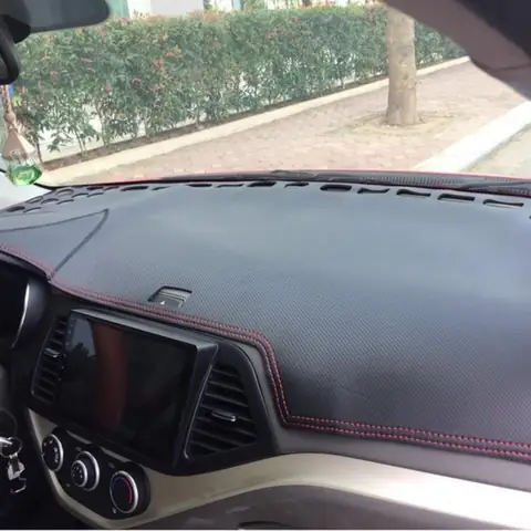 Thảm Che Nắng Taplo Mazda: Giải Pháp Toàn Diện Bảo Vệ Nội Thất Xe Của Bạn