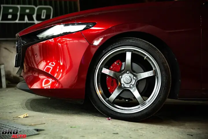 Thay Mâm Cao Cho Mazda 3: Lựa Chọn Nâng Cấp Hoàn Hảo Cho Xế Yêu