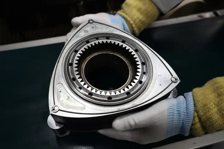 Tìm Hiểu Động Cơ Rotary Mazda – Công Nghệ Wankel Cho Đam Mê