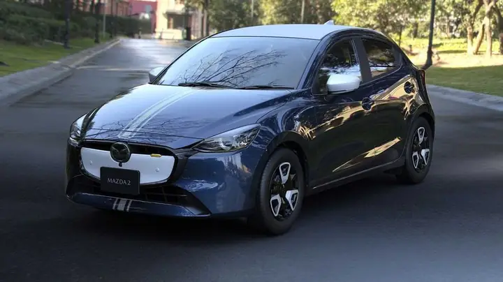 Thuê Xe Mazda 2 Màu Xanh: Hướng Dẫn Chi Tiết & Lưu Ý Quan Trọng