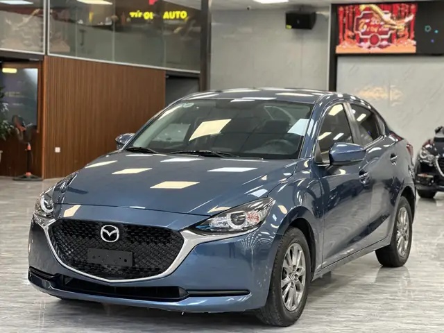 Thuê Xe Mazda 2 Màu Xanh: Hướng Dẫn Chi Tiết & Lưu Ý Quan Trọng