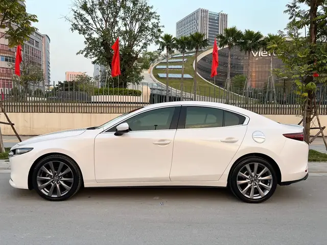 Thuê Xe Mazda 3 Hà Nội: Hướng Dẫn Chi Tiết & Kinh Nghiệm Cần Biết