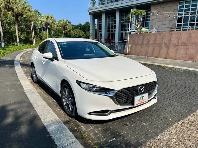 Thuê Xe Mazda 3 Tại Đà Nẵng: Hướng Dẫn Chi Tiết Từ A-z Cho Hành Trình Trải Nghiệm