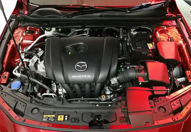 Khám Phá Khoang Động Cơ Mazda 3: Cẩm Nang Toàn Diện Cho Chủ Xe