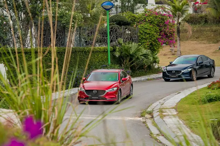 Mazda 6: Chi Tiết Tính Năng, Thông Số & Giá