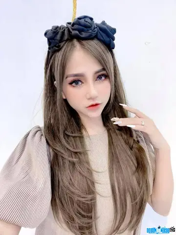 Khám Phá Hành Trình Và Ảnh Hưởng Của Phượng Mazda – Hotgirl 9x