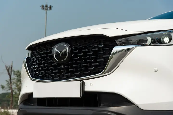 Vì Sao Xe Mazda Chạy Ồn? Khám Phá Nguyên Nhân & Giải Pháp Tối Ưu