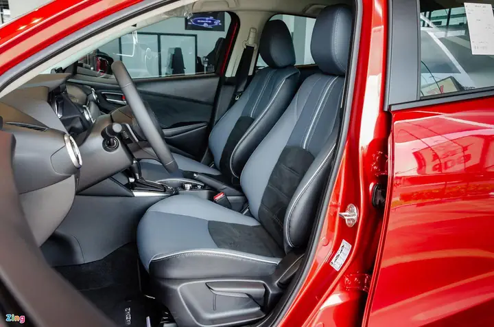 Mazda 2 Convertible: Hé Lộ Video Độc Đáo Về Cơ Chế Gập Mui