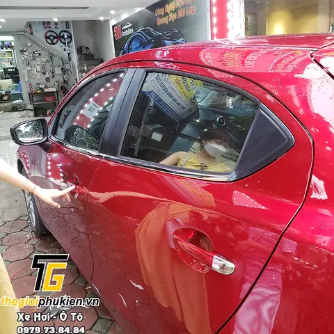 Viền Chân Kính Mazda 2 2019: Bảo Vệ Toàn Diện Cho Xe