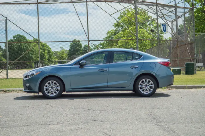 Đánh Giá Mazda3 2016: Thiết Kế, Động Cơ & Công Nghệ Vision