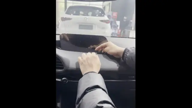 Xem Video Trên Mazda 3: Hướng Dẫn Chi Tiết & Những Lưu Ý Quan Trọng