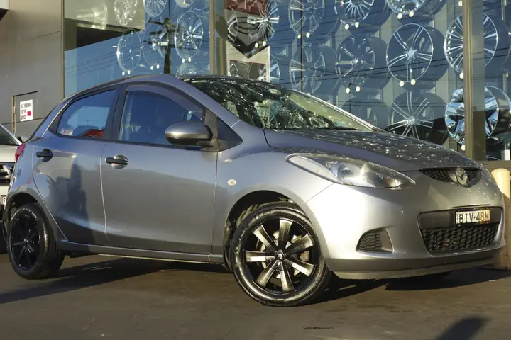 Hướng Dẫn Đầy Đủ Kích Thước Bánh Xe Mazda 2 Cho Mọi Phiên Bản