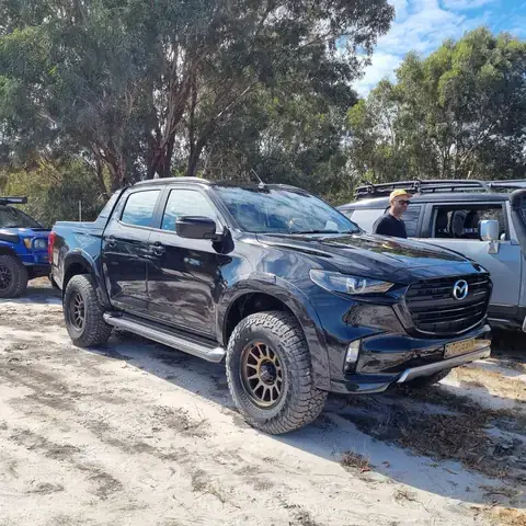 Mâm Xe Mazda Bt-50 Việt Nam: Lựa Chọn Nào Phù Hợp Cho Xế Yêu Của Bạn?