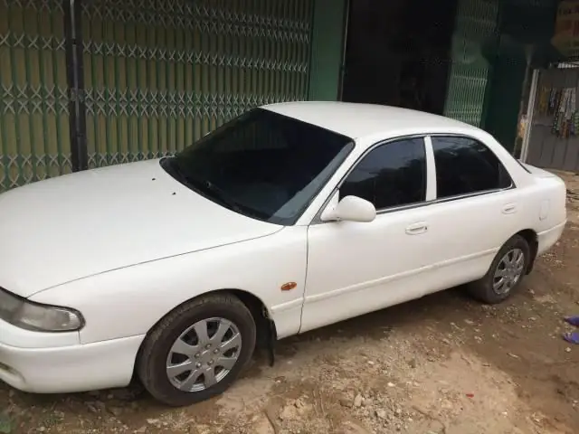 Mazda 626 Màu Trắng: Lựa Chọn Của Người Yêu Xe Cổ Điển Và Những Điều Cần Biết