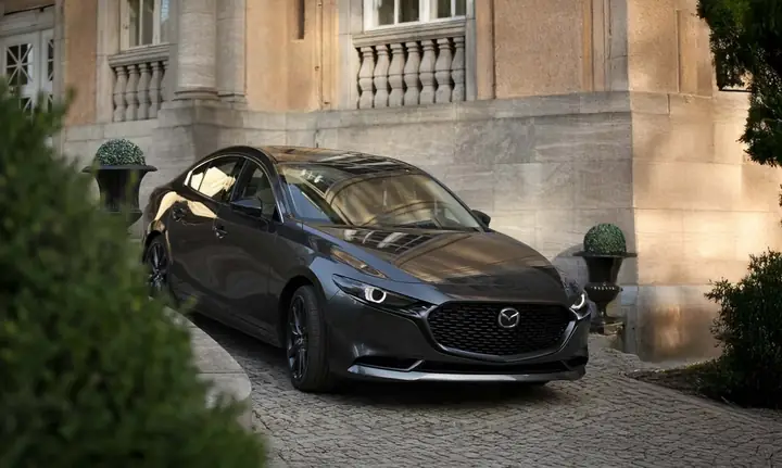 Giải Thích Vì Sao Mazda Có Giá Rẻ Hơn So Với Các Thương Hiệu Cùng Phân Khúc