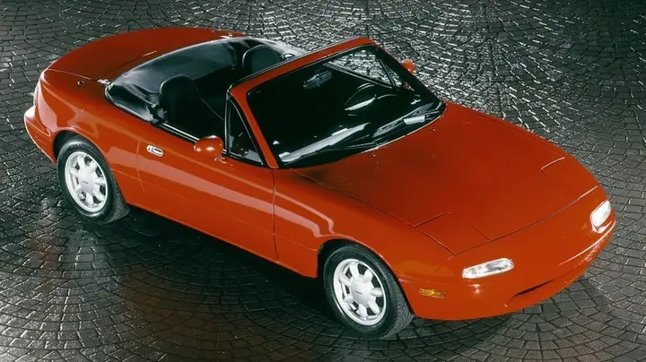 Tại Sao Mazda Giá Rẻ? Phân Tích Chiến Lược Và Yếu Tố