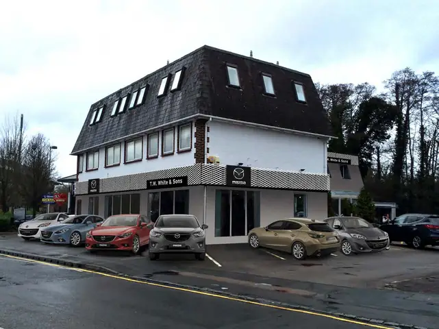 Đánh Giá Trải Nghiệm Tại Đại Lý Mazda Woudenberg: Điểm Đến Tin Cậy Cho Xe Hơi Cao Cấp