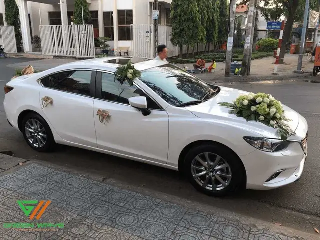 Đặt Thuê Xe Cưới Mazda 6 Giá Rẻ & Đầy Đủ Dịch Vụ Cho Dân Cưới