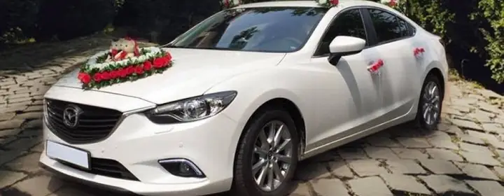 Thuê Xe Hoa Mazda 3 Giá Tốt – Xe Cưới Mazda 3 Đầy Đủ Dịch Vụ