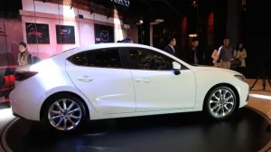 Xe Mazda 3 2016 Giá Bao Nhiêu? Đánh Giá Toàn Diện & So Sánh Lựa Chọn