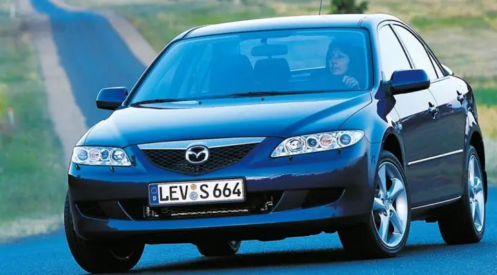 Mazda 6 2004 Màu Xanh: Hơn Cả Một Chiếc Xe Cũ, Là Câu Chuyện Của Đẳng Cấp Và Giá Trị