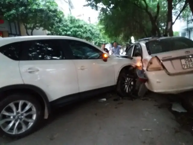 Xe Mazda Cx-5 Đâm Liên Hoàn: Nguyên Nhân, Hậu Quả Và Cách Phòng Tránh Hiệu Quả