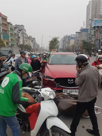 Xe Mazda Cx-5 Đâm Liên Hoàn: Nguyên Nhân, Hậu Quả Và Cách Phòng Tránh Hiệu Quả
