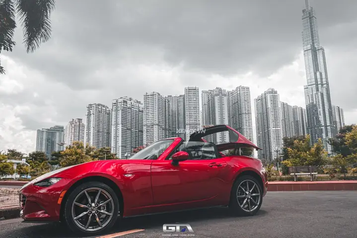 Mazda Mx-5 Miata Rf: Biểu Tượng Xe Thể Thao Cánh Buồm Đầy Quyến Rũ
