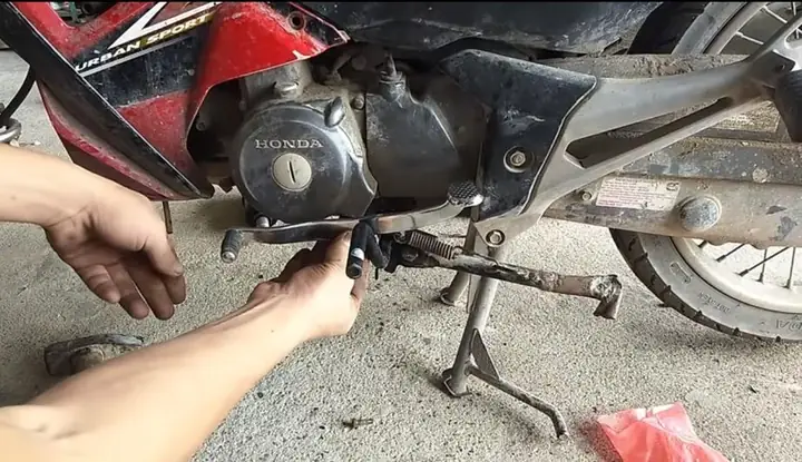 Xe Mazda Vào Số Không Được: Nguyên Nhân & Cách Khắc Phục