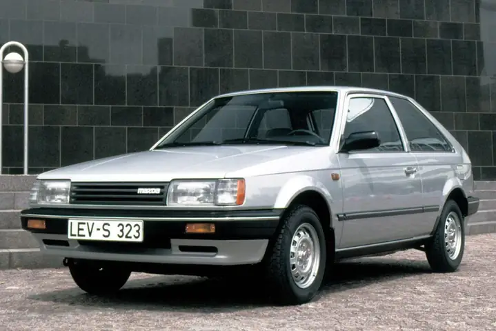 Mazda 323 1986: Huyền Thoại Sống Mãi Với Thời Gian Và Những Điều Bạn Cần Biết