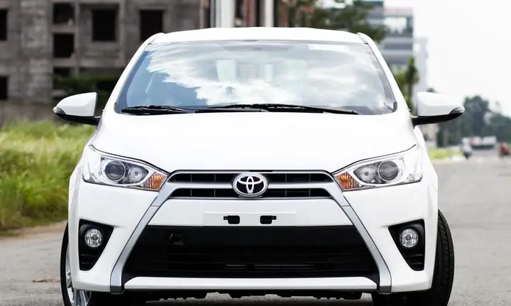 So Sánh Xe Yaris G Và Mazda 3 Hatchback: Lựa Chọn Nào Phù Hợp Với Bạn?