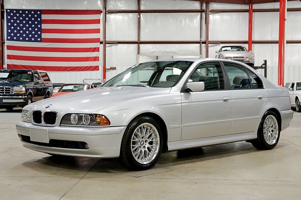 BMW 530i E60 (2003): Đánh giá chi tiết về dòng xe Đức huyền thoại 2 03 bmw 530i - Hình 4