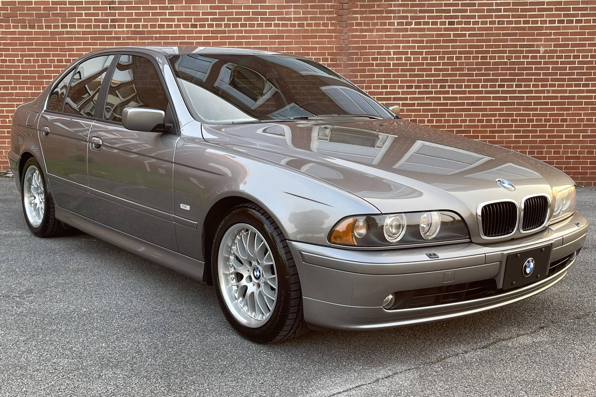 03 bmw 530i