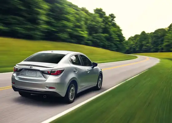 So Sánh Chi Tiết: Mazda Axela 1.5l 2012 Và Toyota Avalon 1.5l 2012 - Lựa Chọn Nào Phù Hợp Cho Bạn?