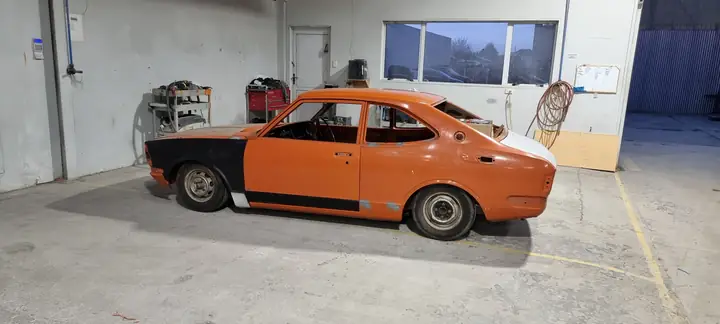 1972 Toyota Corolla – Biểu Tượng Của Sự Đột Phá Và Bền Bỉ Trong Lịch Sử Ô Tô Thế Giới 1972 Toyota Corolla – Biểu Tượng Của Sự Đột Phá Và Bền Bỉ Trong Lịch Sử Ô Tô Thế Giới