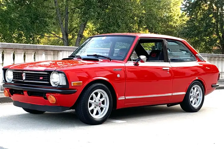 1973 Toyota Corolla: Biểu Tượng Của Sự Bền Bỉ Và Đột Phá Trong Lịch Sử Ô Tô 1973 Toyota Corolla: Biểu Tượng Của Sự Bền Bỉ Và Đột Phá Trong Lịch Sử Ô Tô