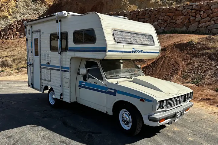 1979 Toyota Dolphin: Huyền Thoại Của Thời Kỳ Đỉnh Cao Ô Tô Nhật Bản 1979 Toyota Dolphin: Huyền Thoại Của Thời Kỳ Đỉnh Cao Ô Tô Nhật Bản