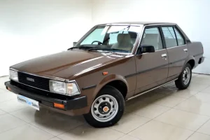1982 Toyota Corolla: Câu Chuyện Về Biểu Tượng Độ Bền Và Đổi Mới Trong Lịch Sử Ô Tô