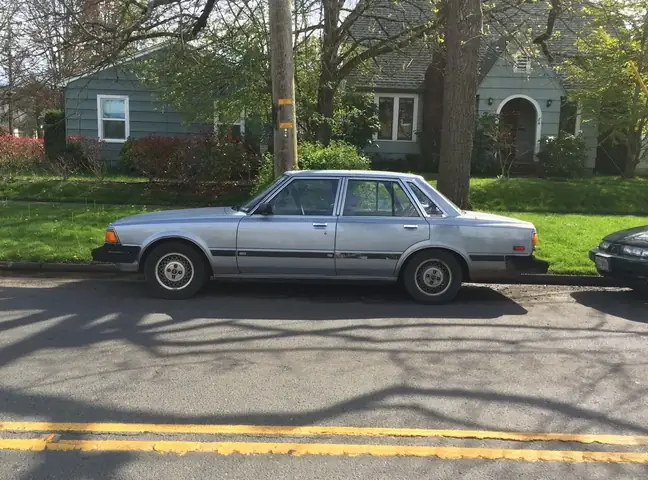 1983 Toyota Cressida – Tổng Quan Chi Tiết Về Mẫu Sedan Nhật Bản Huyền Thoại