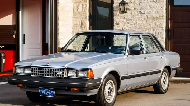 1983 Toyota Cressida – Tổng Quan Chi Tiết Về Mẫu Sedan Nhật Bản Huyền Thoại