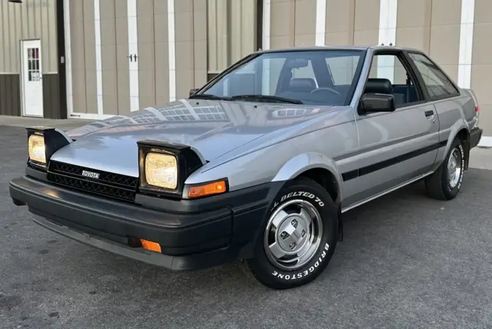 1984 Toyota Corolla: Tổng Quan Chi Tiết Về Mẫu Xe Huyền Thoại